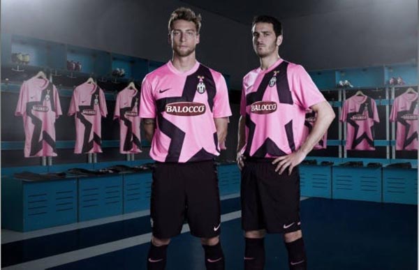 [国内足球]张玉宁前场断球 助攻张稀哲破门