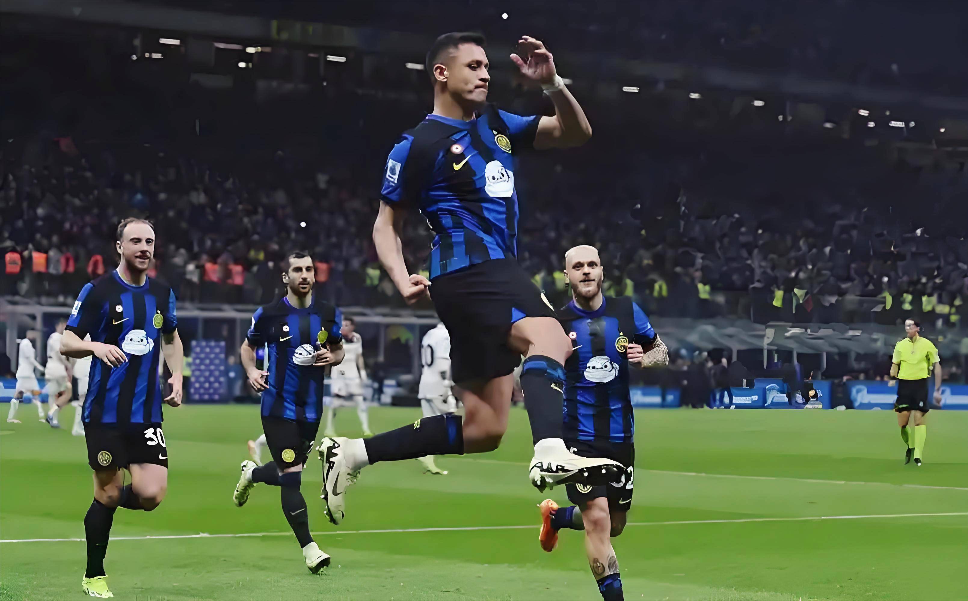 LPL冠军中单晚节不保！单局1-8刷新下限，观众喊话官方：严查账户